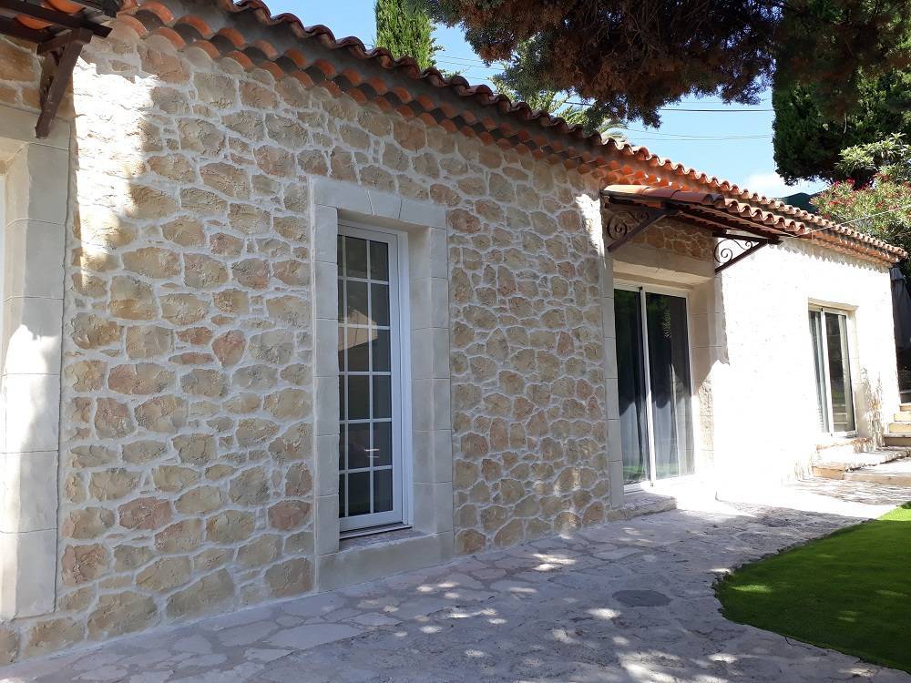 découvrez nos idées et conseils pour une décoration de façade en pierre : des solutions esthétiques et durables pour embellir l’extérieur de votre maison et valoriser votre patrimoine.