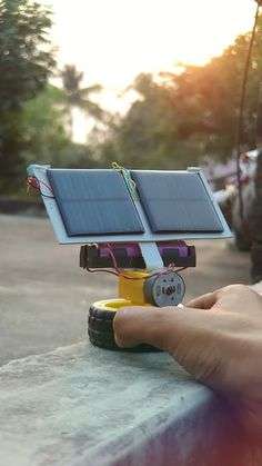 découvrez comment construire un suiveur solaire facile en 2025 : conseils, astuces et tutoriels pour optimiser votre installation solaire et maximiser votre production d'énergie renouvelable.