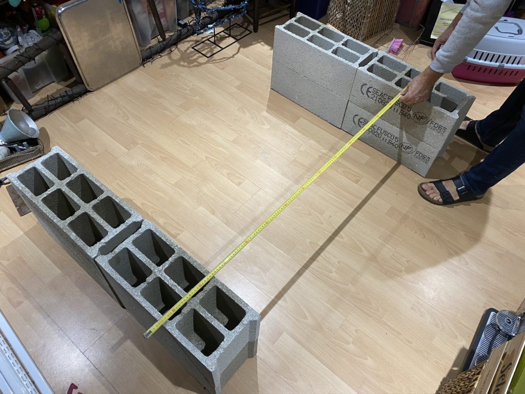 découvrez comment fabriquer un établi en bois pas à pas avec notre guide détaillé, idéal pour les amateurs de bricolage souhaitant créer un espace de travail robuste et personnalisé.