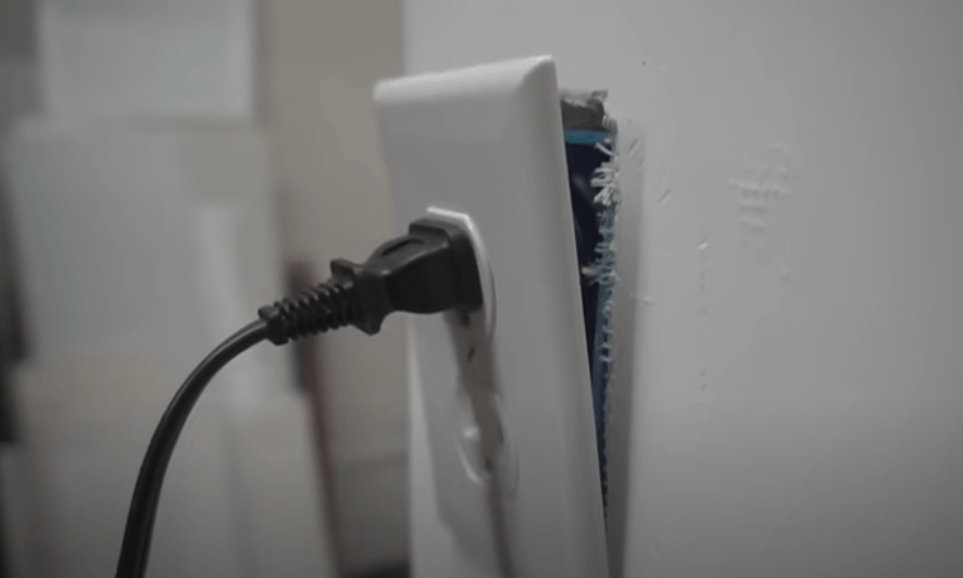 apprenez comment changer une prise électrique en toute sécurité avec nos conseils pratiques et faciles à suivre pour protéger votre maison et éviter les risques d'accidents.