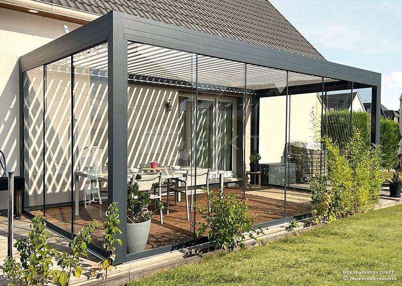 découvrez comment choisir une pergola bioclimatique pour un confort optimal tout au long de l'année, alliant design, fonctionnalité et protection contre les intempéries.