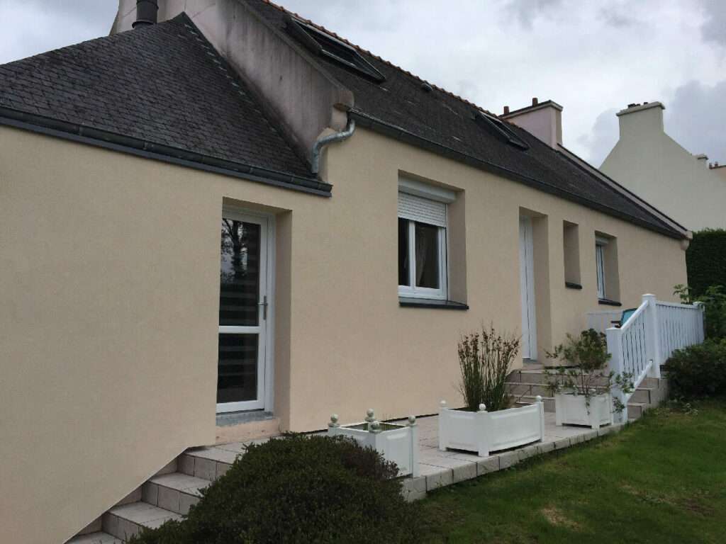 découvrez nos solutions de crépi et enduit de façade pour protéger efficacement votre maison tout en améliorant son esthétique et sa durabilité.