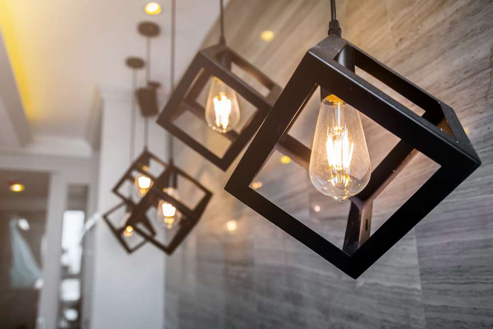 apprenez à installer un luminaire facilement grâce à notre guide étape par étape, pour un éclairage réussi en toute sécurité.