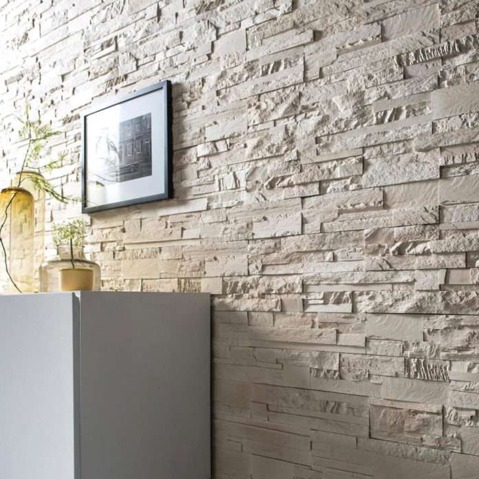 découvrez tout sur la pierre de parement intérieur : styles variés, conseils de pose faciles, et astuces d'entretien pour sublimer votre décoration.