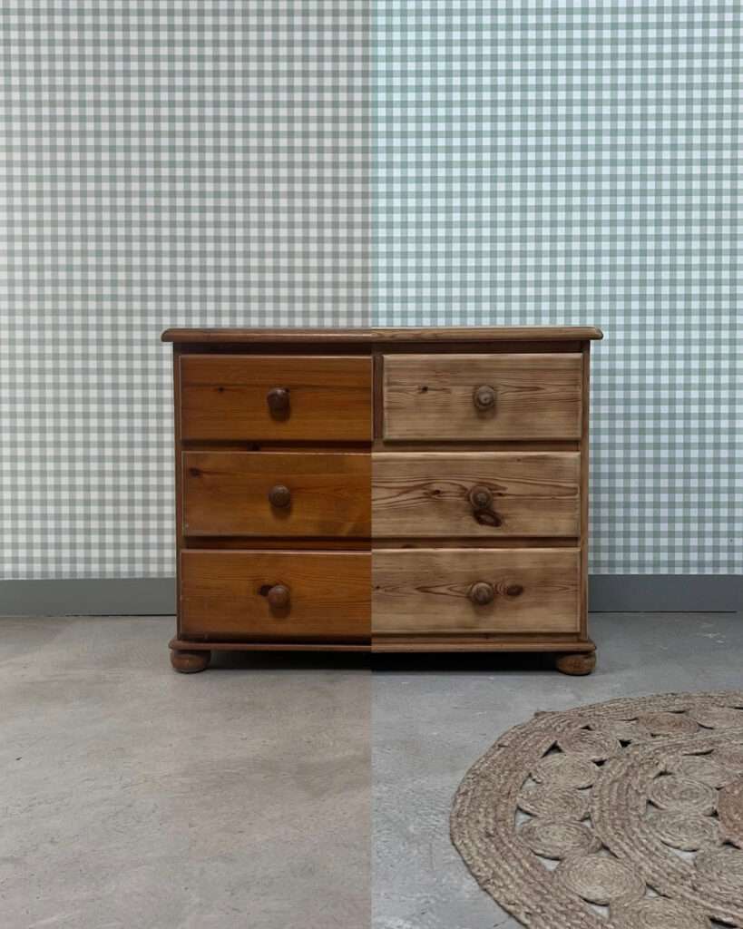 découvrez nos astuces et techniques pour poncer vos meubles en bois efficacement et leur redonner un aspect neuf tout en préservant la qualité du matériau.