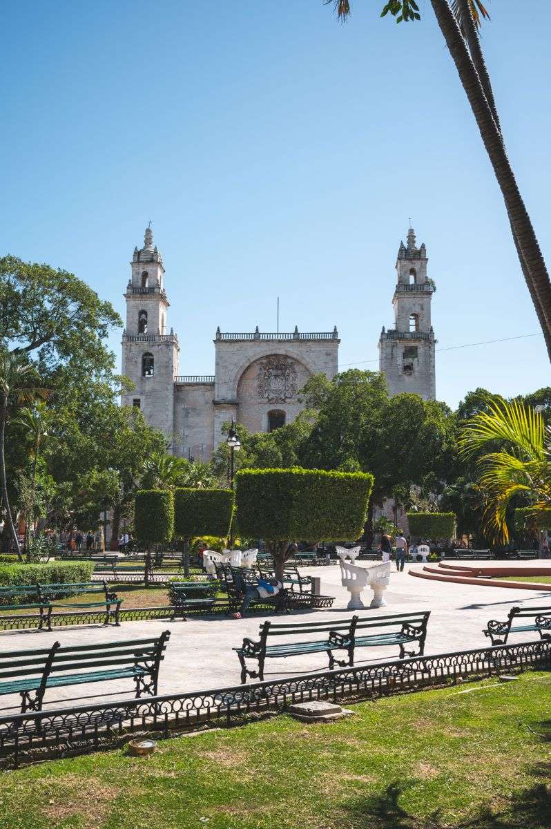 découvrez notre guide de voyage complet pour mérida 2026 : conseils, incontournables, hébergements et activités pour une expérience inoubliable.